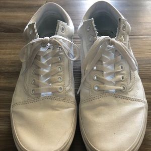 Men’s White Vans